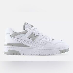 New Balance 550, white size women’s 7. White